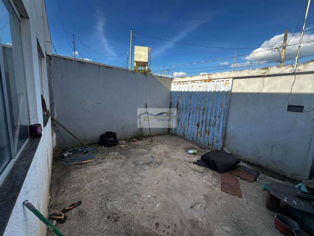 Casa à venda em Divinópolis, Candides, com 3 quartos