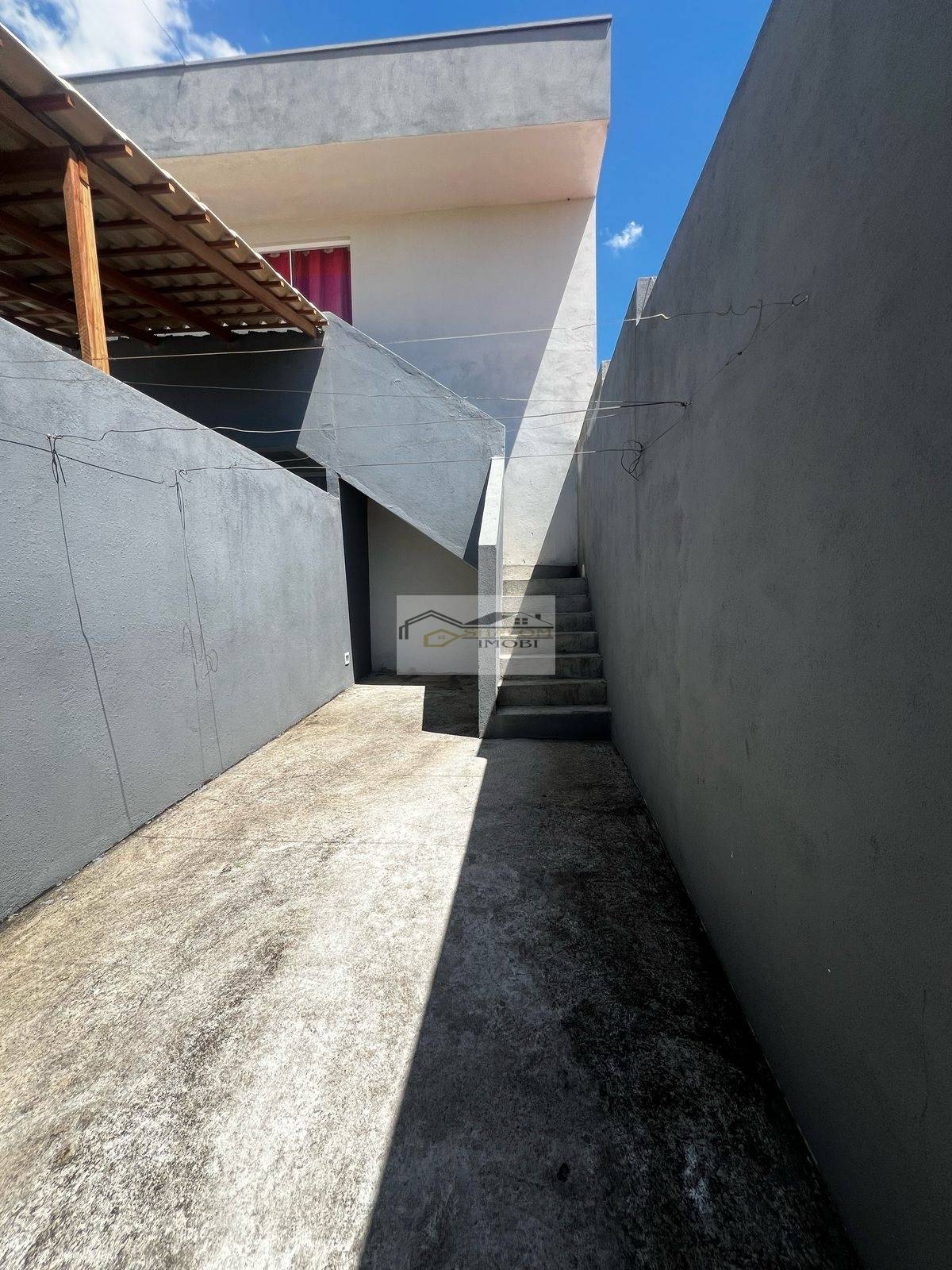 Sobrado à venda em Divinópolis, Rancho Alegre, com 3 quartos